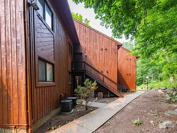 2nd image of 3 Telluride Ct BLDG 3 #3