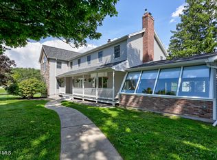 23 Flower Rd, Troy, NY 12180