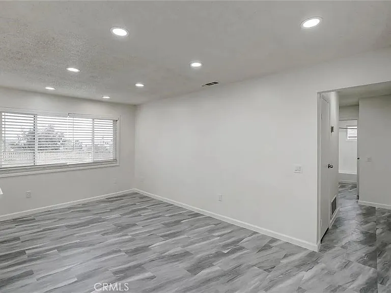 3511 Rainbow Ln — Photo 4