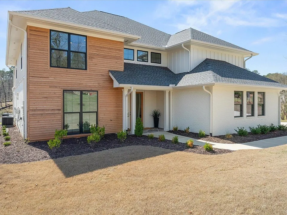 1270 Glen Eagle Dr