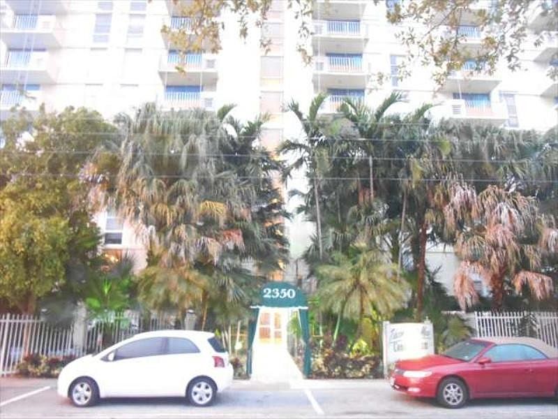 1st image of 2350 NE 135th St APT 1105