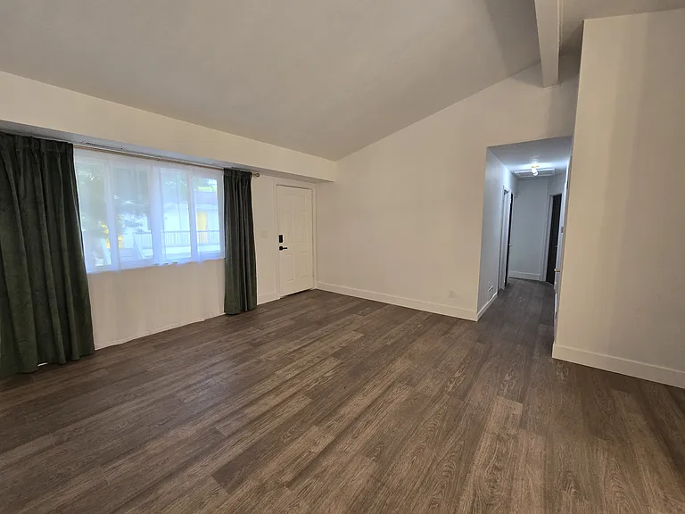 479 Zahn Dr #C — Photo 7