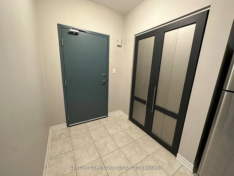 39 Ferndale Dr S #203 — Photo 3