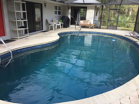 3rd image of 11709 W Fisherman Ln