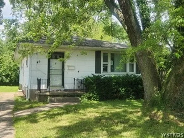 45 Lexington Ter, Amherst, NY 14226
