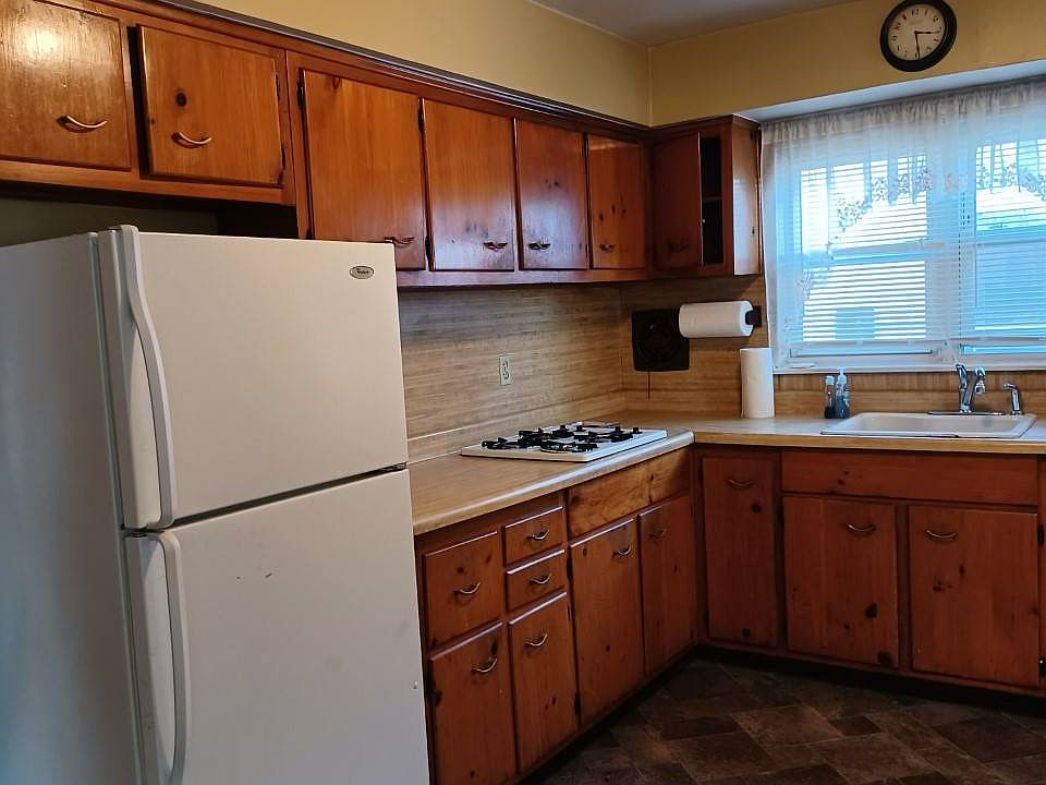 1st image of 155-00 Huron St #2