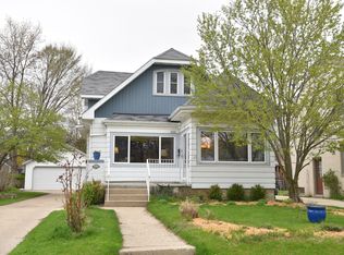 5049 N Diversey Blvd, Whitefish Bay, WI