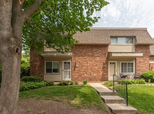 517 Longshore Dr APT A, Ann Arbor, MI