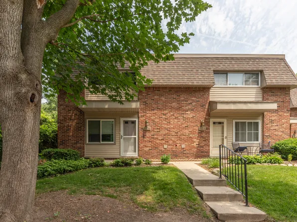 517 Longshore Dr APT A, Ann Arbor, MI 48105