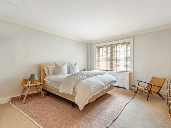 36 East 63rd Street image 35 of 38