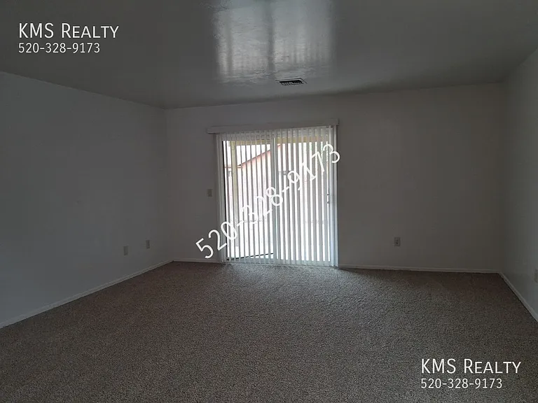 945 E Emma Marie Owner Agent — Photo 15