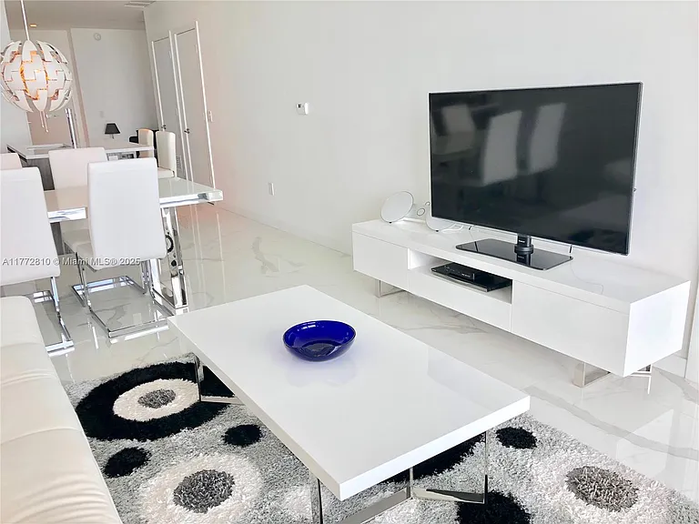 480 NE 31st St #2806 — Photo 9