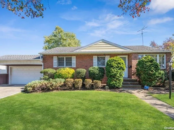 765 Meisser Street, Franklin Square, NY 11010