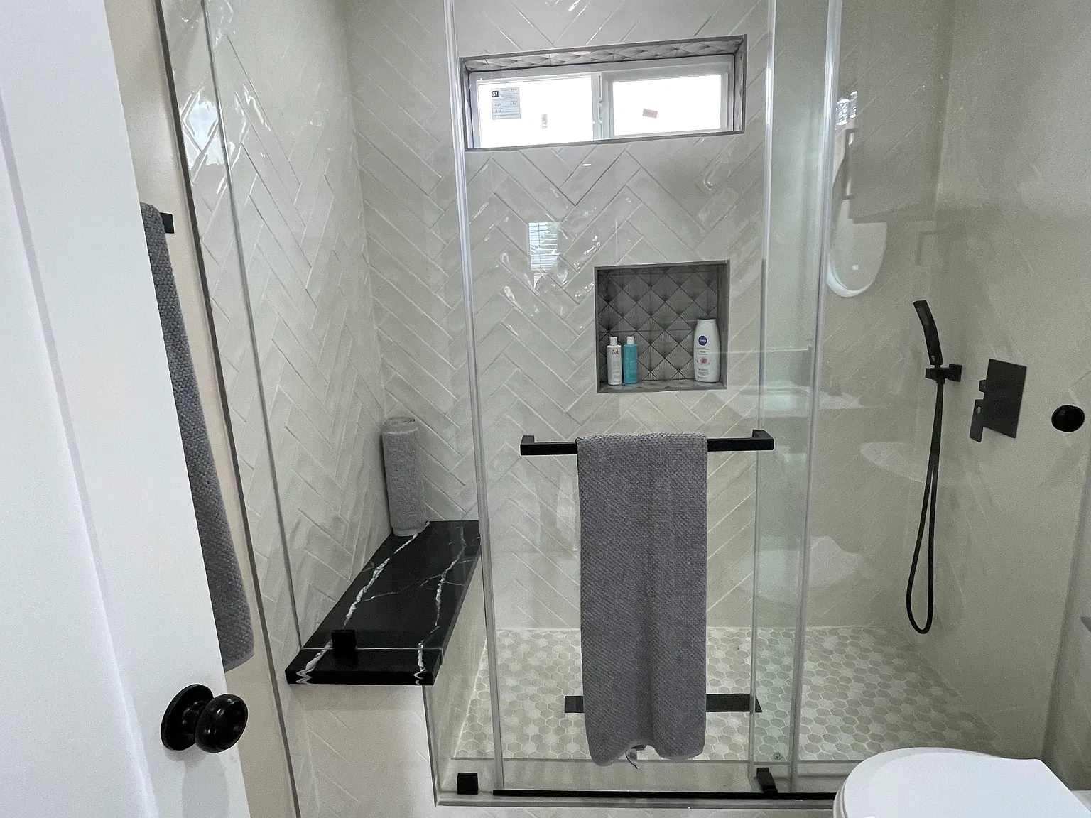2 bed, 994 sqft, $3,500 — Photo 4