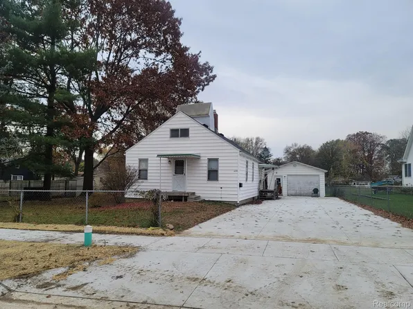 409 Butler St, Clio, MI 48420