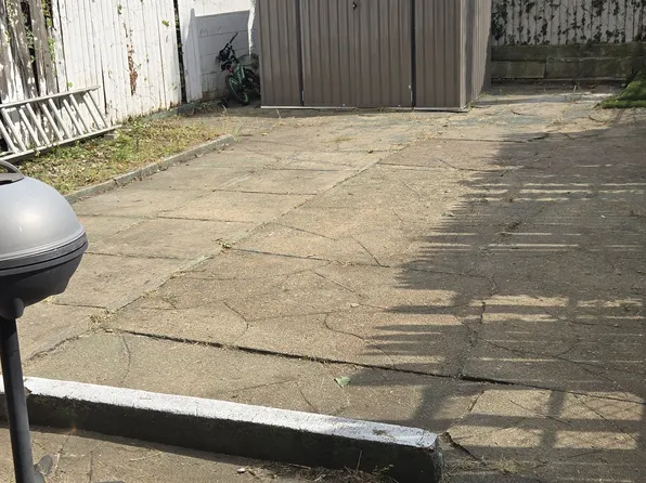 448 Avenue Y image 1 of 11