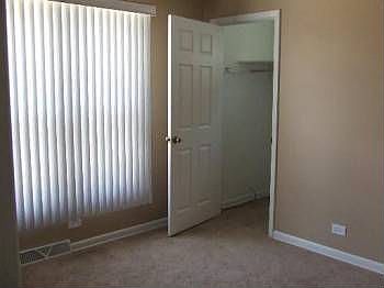 4th image of 9124 Newcastle Ave