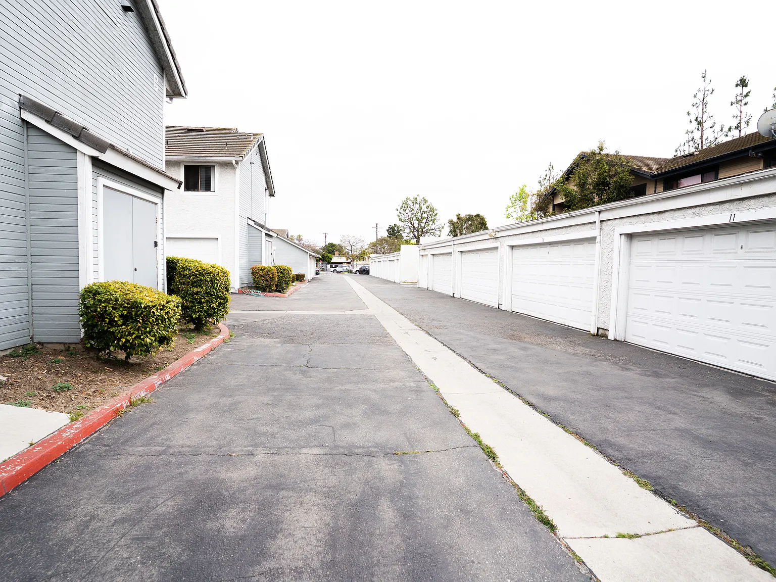 2 bed, 900 sqft, $2,350 — Photo 3