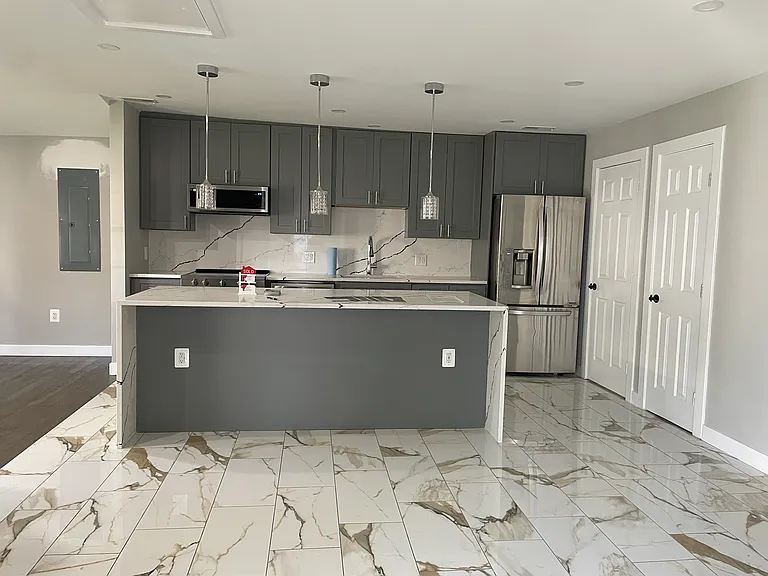 1532 Mayfield Rd — Photo 9