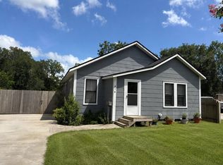 414 E Strand St, El Campo, TX 77437