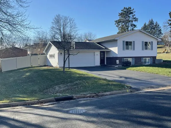 1217 West Circle DRIVE, Sparta, WI 54656