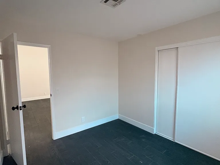 5858 Allegro Ave — Photo 7