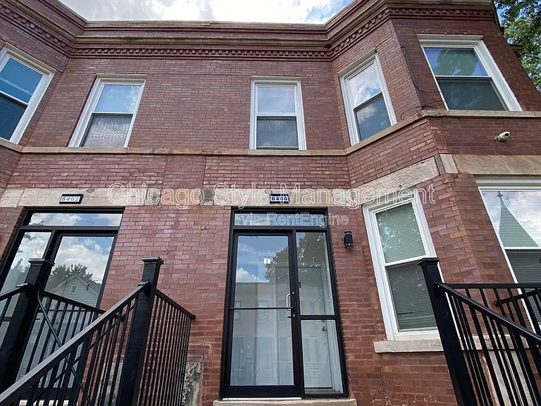 6402 S Eberhart Ave #2S — Photo 1