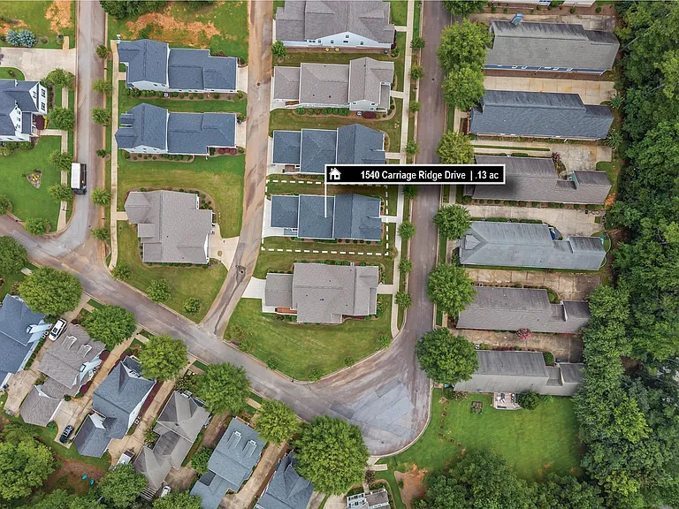 1540 Carriage Ridge Dr — Photo 47