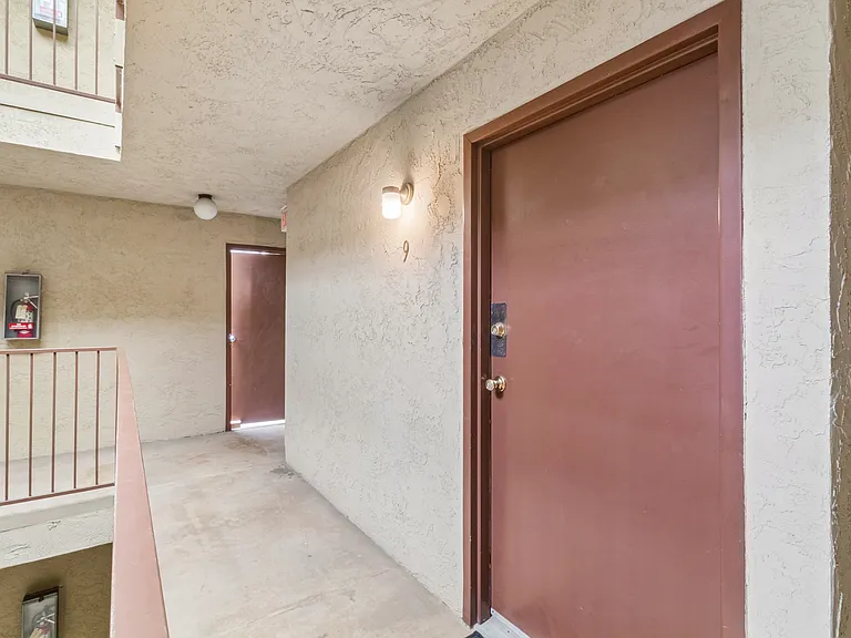 1209 Hueneme St #9 — Photo 26