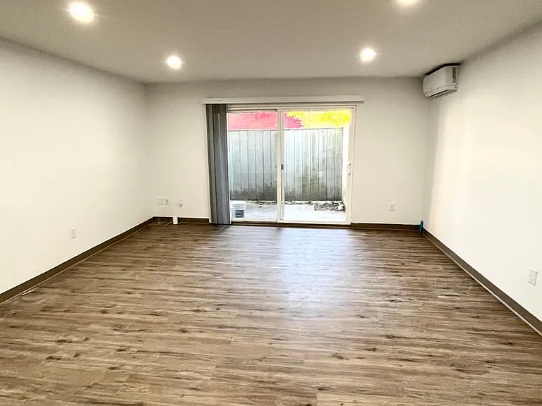 University Park Apartments near Cornell University — Photo 600