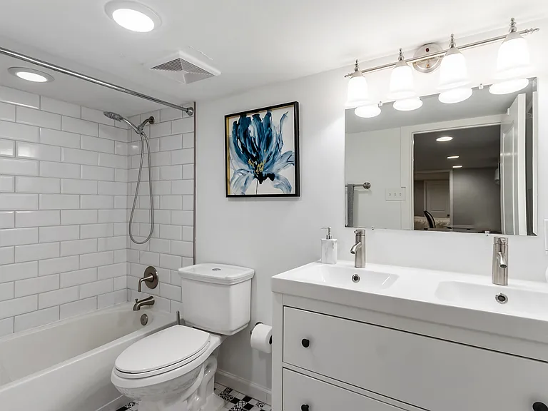 1115 Madison St — Photo 11