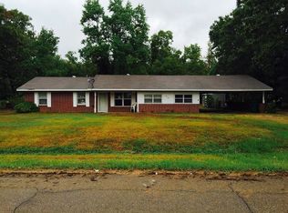 215 Roosevelt Rd, Hooks, TX 75561