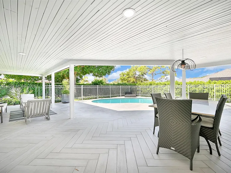 1001 NW 4th Ct — Photo 53