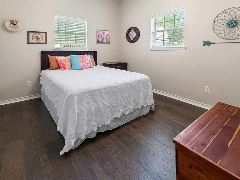 219 Texas Dr — Photo 10