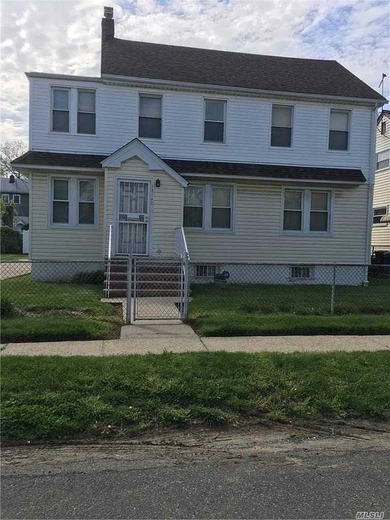 13148 221st St photo 1