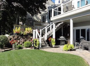1319 N Shore Dr, Clear Lake, IA 50428