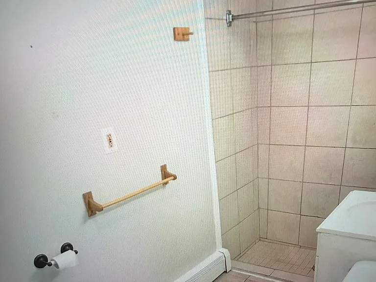 16 Watson St #2 — Photo 7