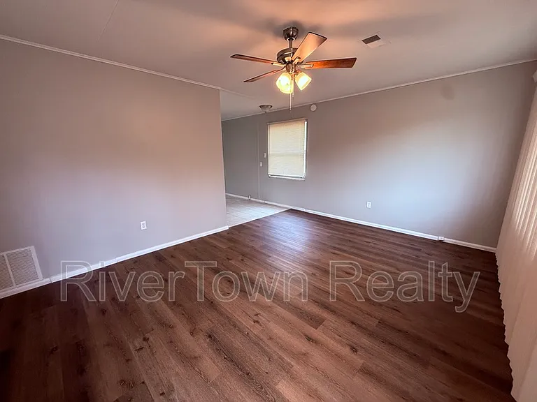 3300 Baskin St — Photo 2
