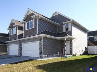 9001 Tumbleweed Dr, Lincoln, NE 68507