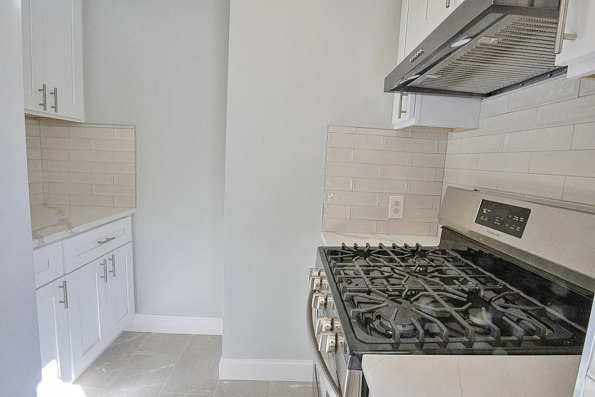 2 bed, 1200 sqft, $3,500 — Photo 3