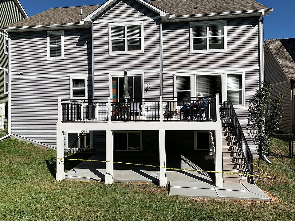 2nd image of 1081 Rosemary Ct