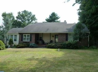 954 Limekiln Rd, Doylestown, PA 18901