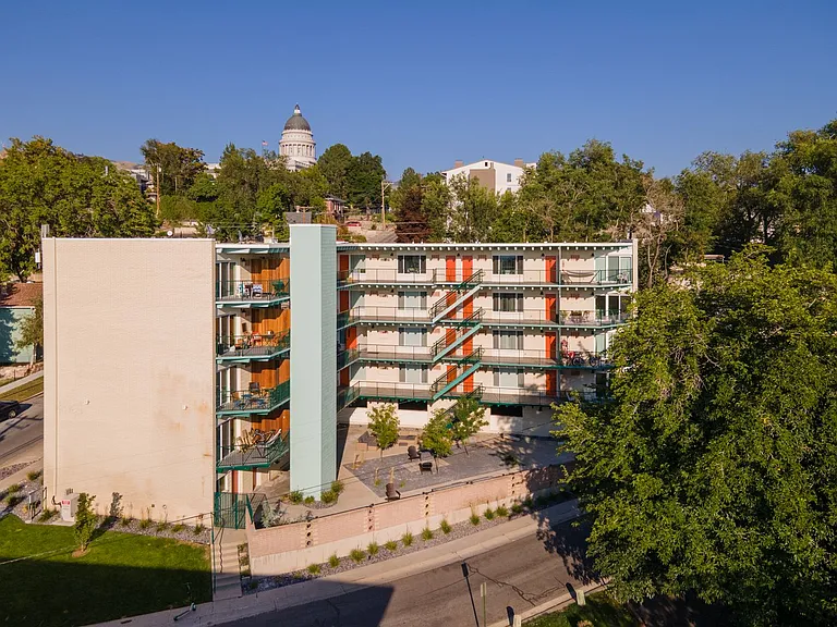 Valli Hi Apartments — Photo 48