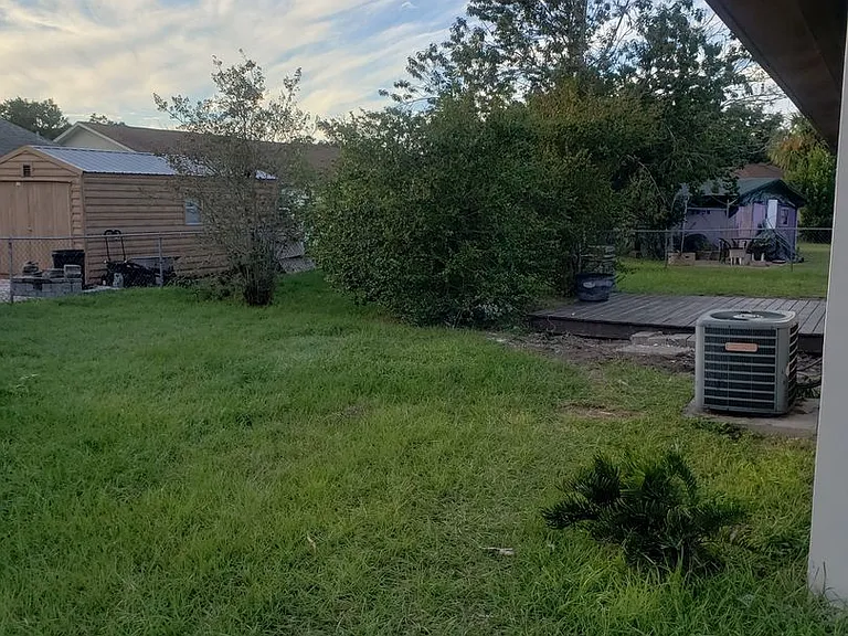 940 Lockhart St — Photo 21