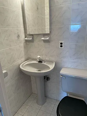 Rented by S&M Associates Realty LLC | media 4