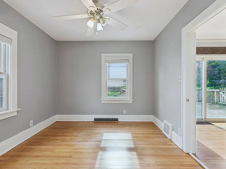 519 S 56th St — Photo 5