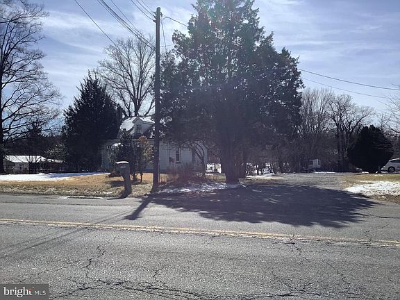 5th image of 7705 Old Alexandria Ferry Rd