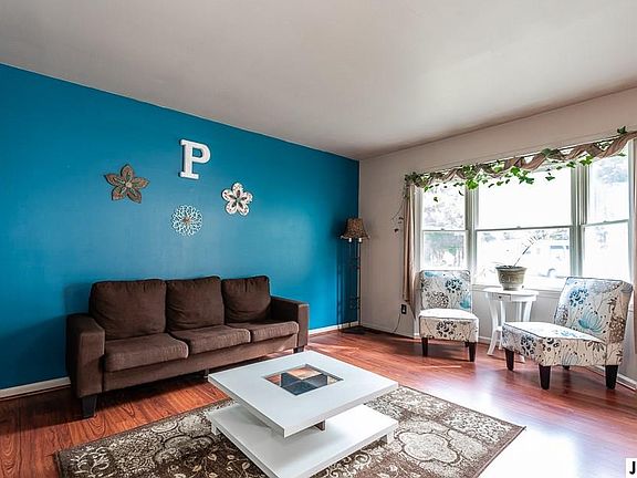 5th image of 132 Boyce Dr