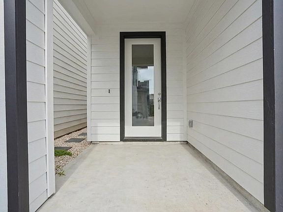 4th image of 4704 Thornton Views Rd