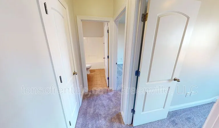 939 Squires Point — Photo 7